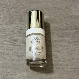 Sunday Riley Good Genes Lactic Acid Treatment - Silver and White